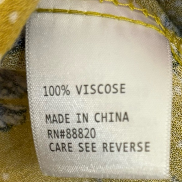 Jones of New York yellow, mustard and blue and white floral blouse! - Picture 10 of 13